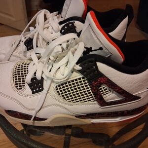 Air Jordan 4 Retro Lava Sneakers 10.5US